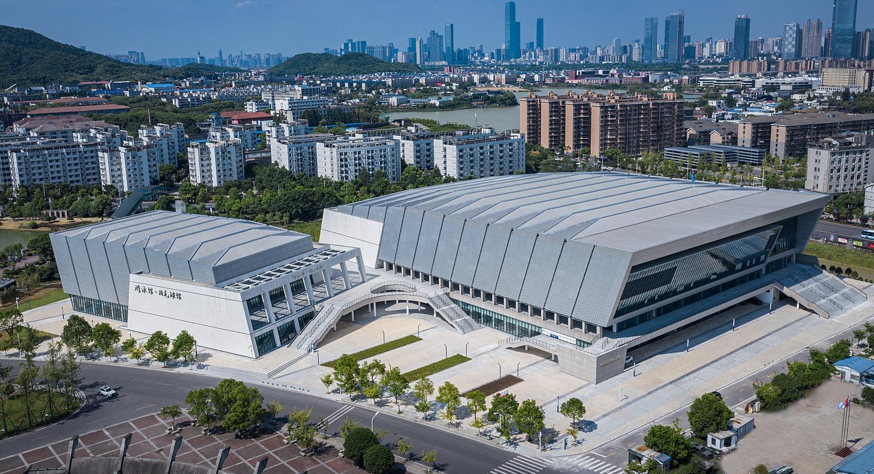 公司承建的中南大學(xué)新校區(qū)體育館（游泳館）建設(shè)工程榮獲兩項(xiàng)（土建、安裝）中國(guó)建設(shè)工程魯班獎(jiǎng)